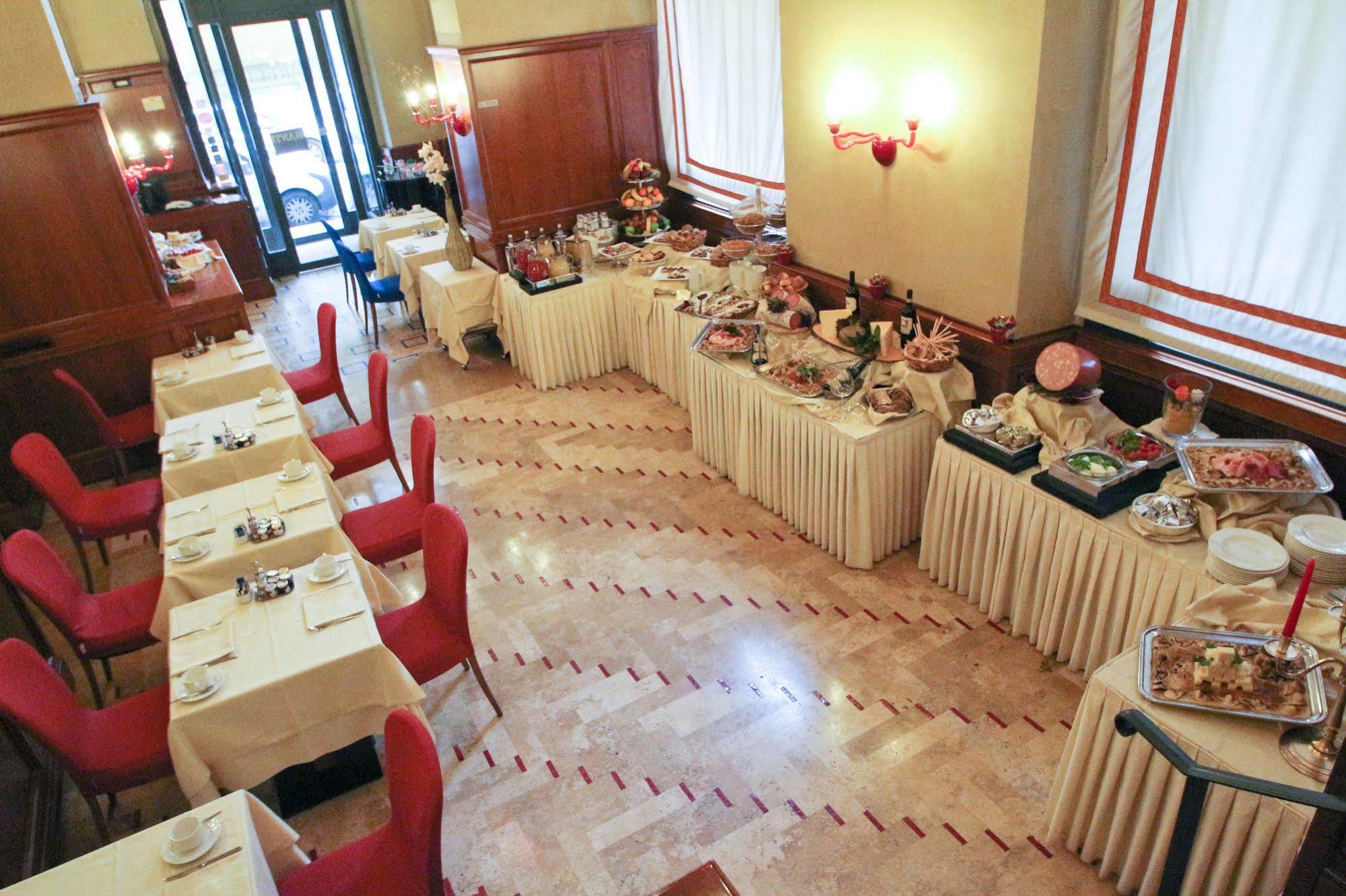 Una Hotels Empire Roma Bagian luar foto