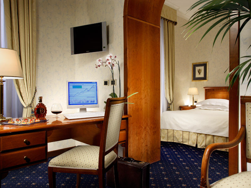 Una Hotels Empire Roma Bagian luar foto